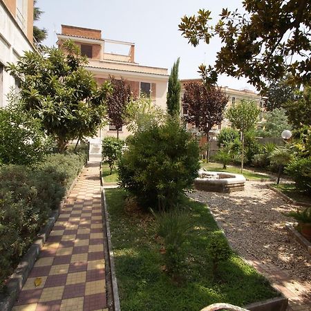 Casa Per Ferie Margherita Diomira 호텔 로마 외부 사진