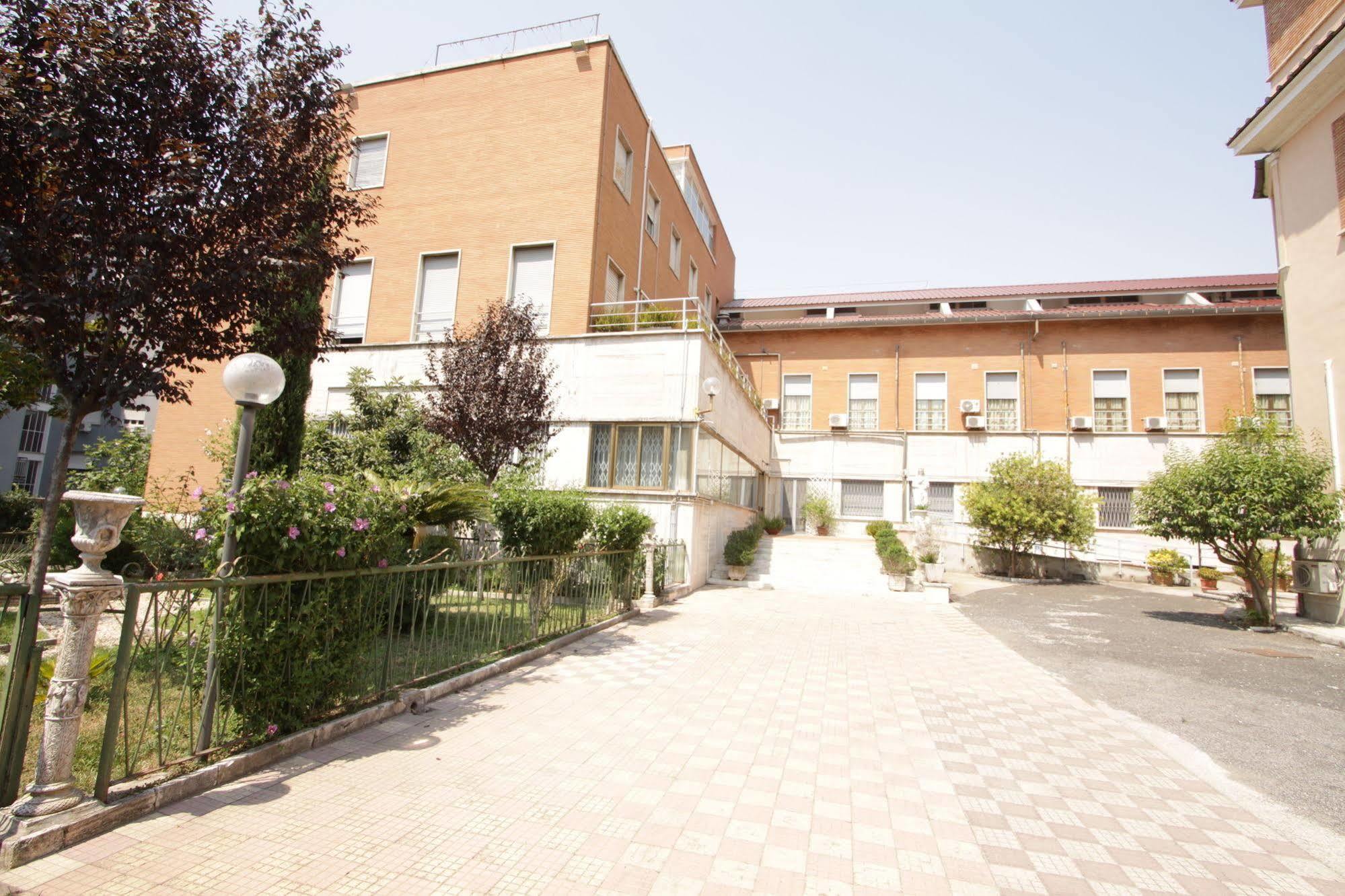 Casa Per Ferie Margherita Diomira 호텔 로마 외부 사진